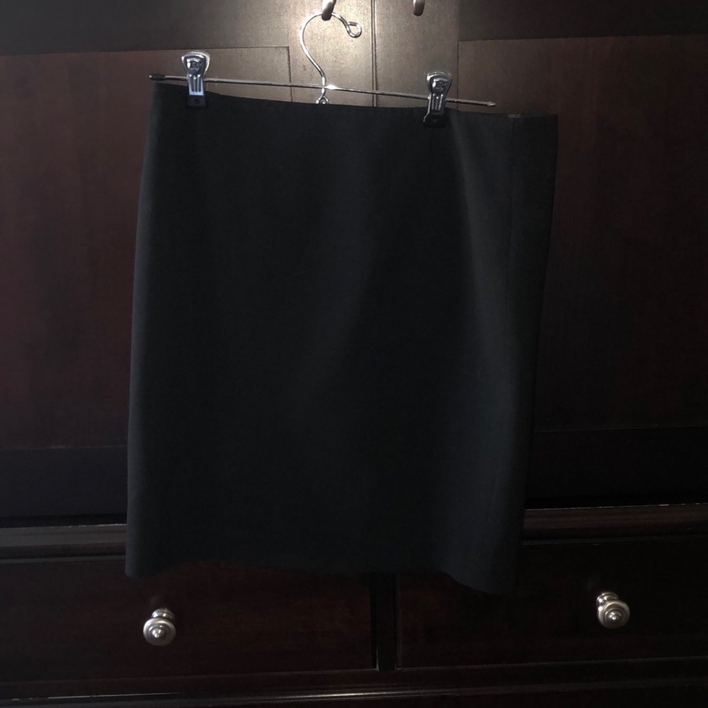 Tahari skirt